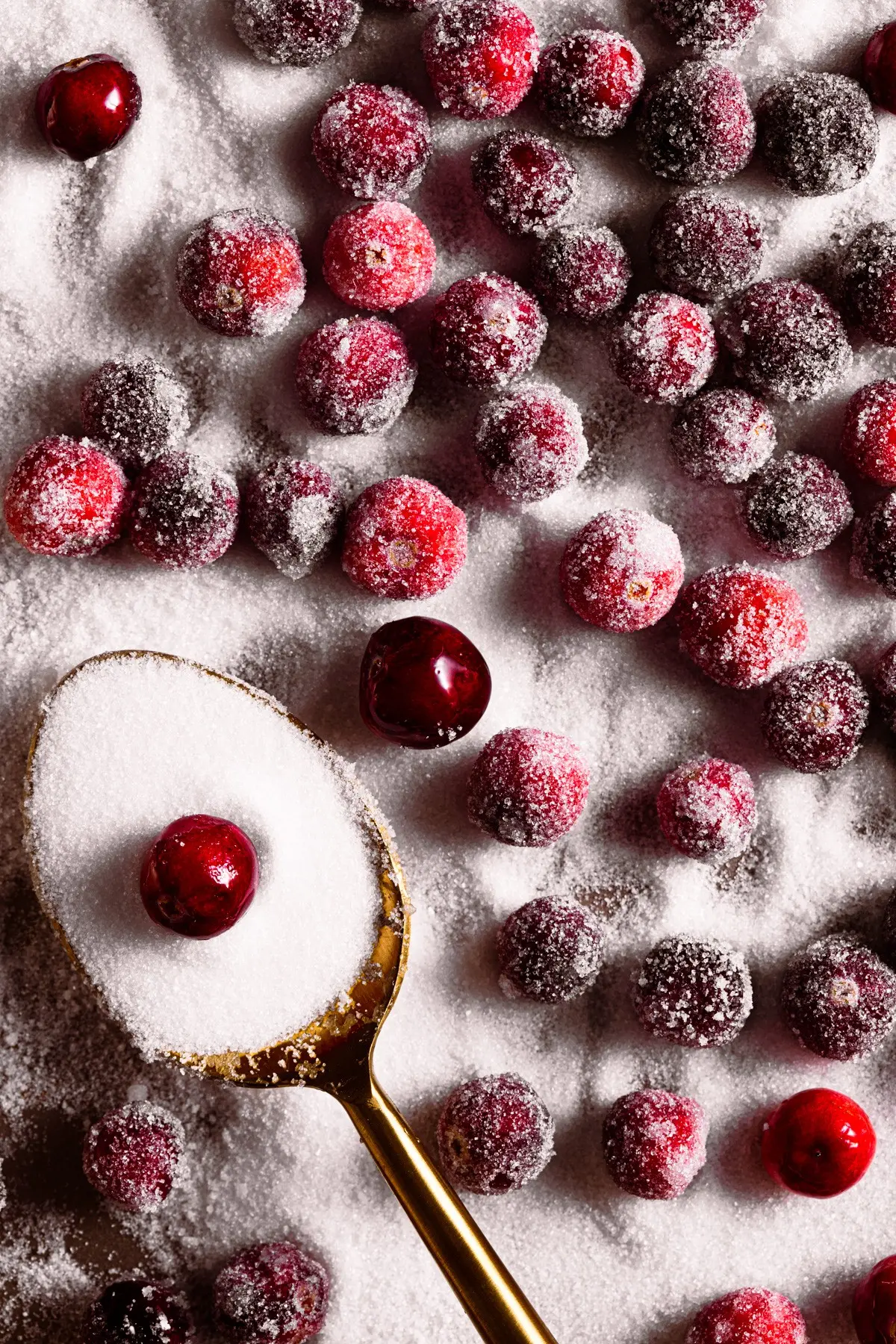 Cranberries with sugar for the winter (TOP-15 best recipes) + rules for picking berries, benefits and harms, dessert storage