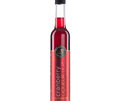 Cranberry liqueur