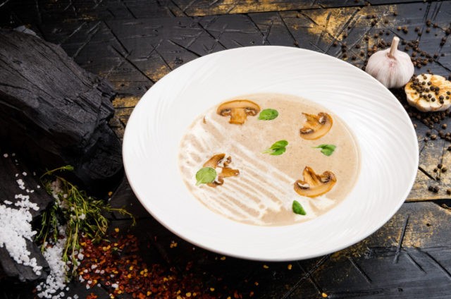 Cream soup of porcini mushrooms: how to cook, recipes