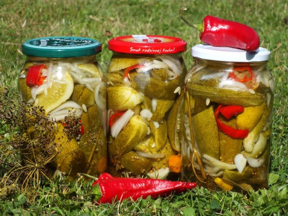 Crispy cucumbers with vodka for the winter: pickling and canning recipes in 3-liter jars