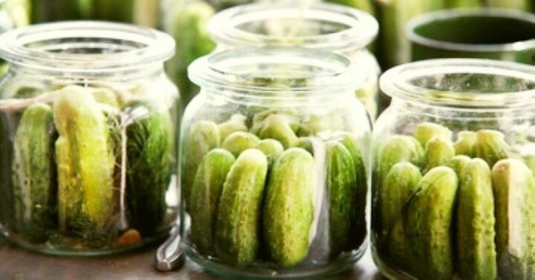 Crispy cucumbers with vodka for the winter: pickling and canning recipes in 3-liter jars