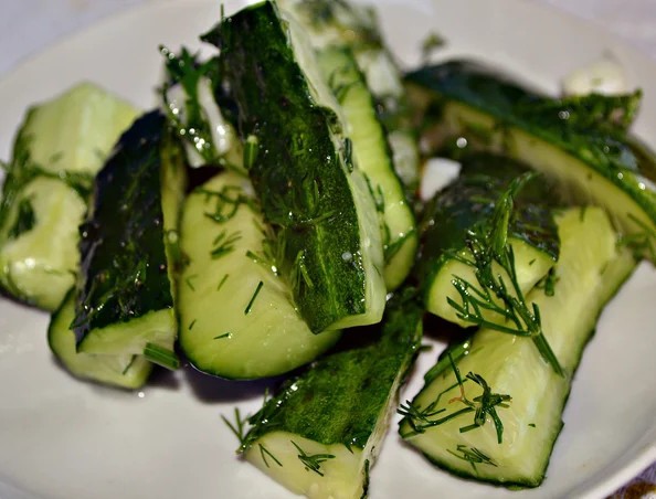 Cucumber salad with black (red) ground pepper for the winter: step by step recipes