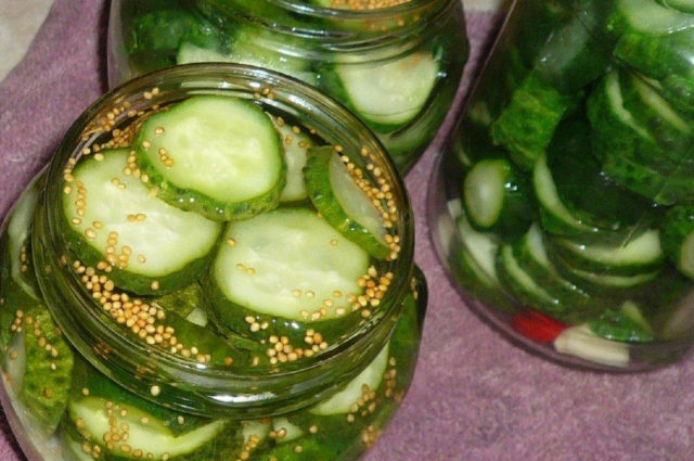 Cucumber salad with mustard: recipes for the winter