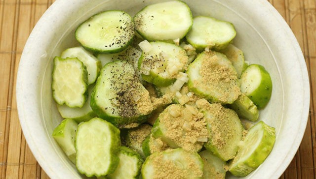 Cucumber salads for the winter with dry mustard (mustard powder): recipes for canning blanks