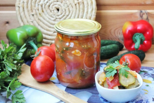 Cucumbers and tomatoes in gelatin for the winter