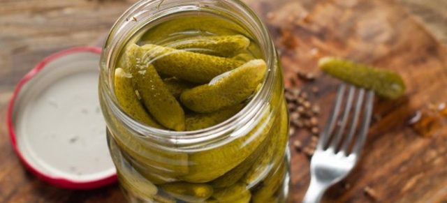 Cucumbers for the winter with mustard powder (dry mustard): salting and pickling recipes