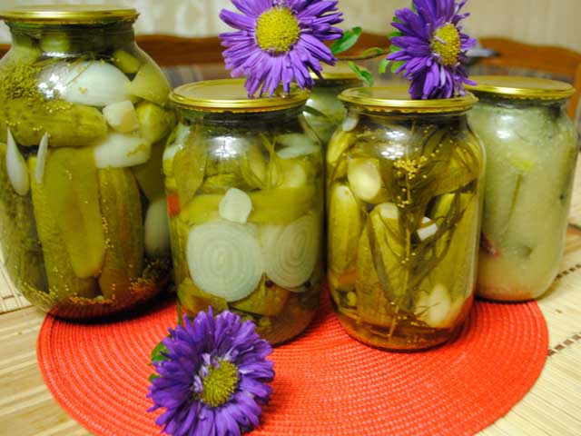 Cucumbers for the winter with mustard powder (dry mustard): salting and pickling recipes