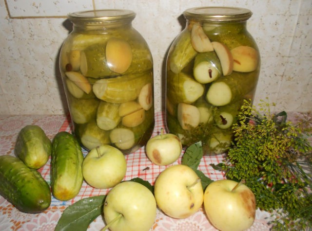 Cucumbers pickled with apples for the winter: cooking recipes with photos