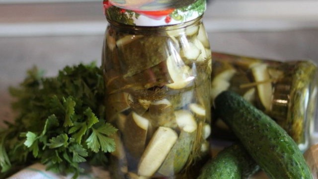 Cucumbers pickled with cinnamon: recipes for the winter