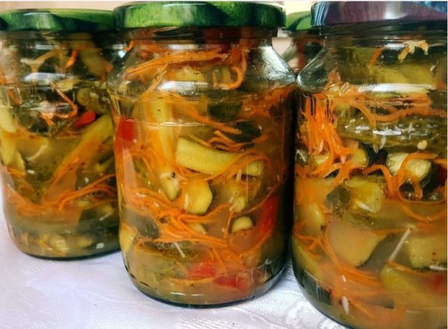 Cucumbers with carrots in Korean for the winter: step by step recipes with photos