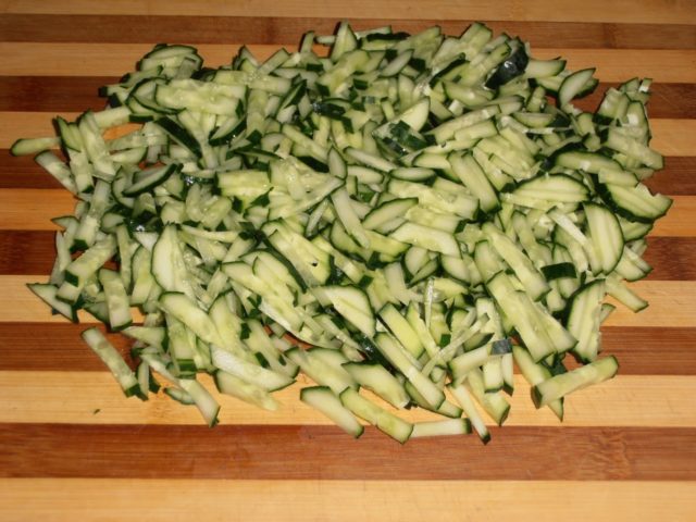 Cucumbers with carrots in Korean for the winter: step by step recipes with photos