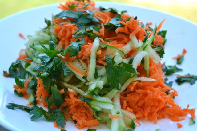 Cucumbers with carrots in Korean for the winter: step by step recipes with photos