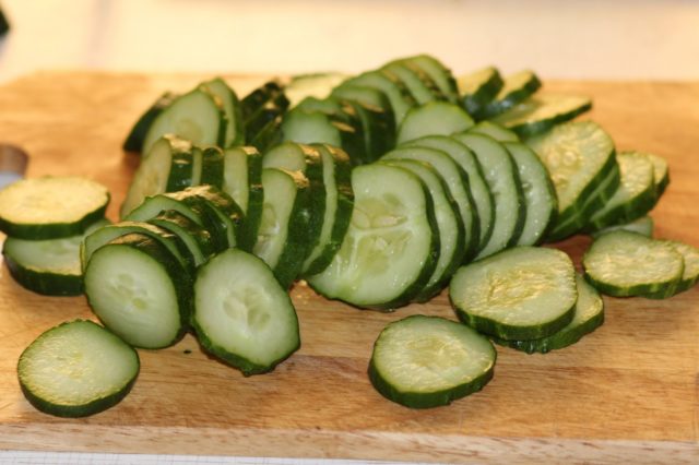 Cucumbers with carrots in Korean for the winter: step by step recipes with photos