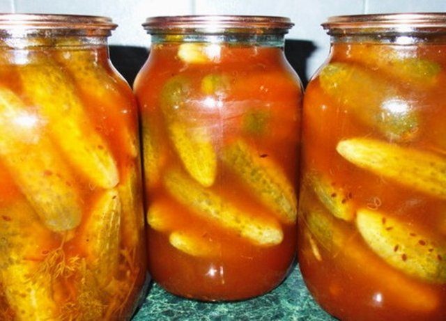 Cucumbers with chili ketchup: recipes without sterilization for the winter per liter jar