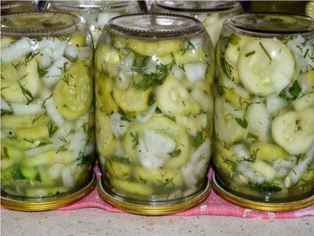 Cucumbers with parsley for the winter: recipes, without sterilization, pickled, salted