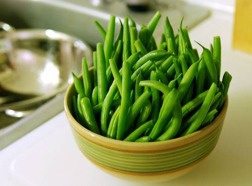 Curly asparagus beans: varieties + photo