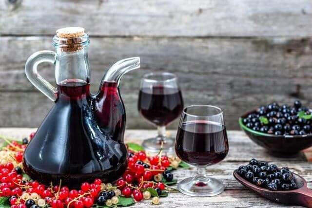 Currant leaf wine recipe