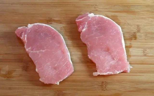 Cutting a pork carcass with a description of the parts