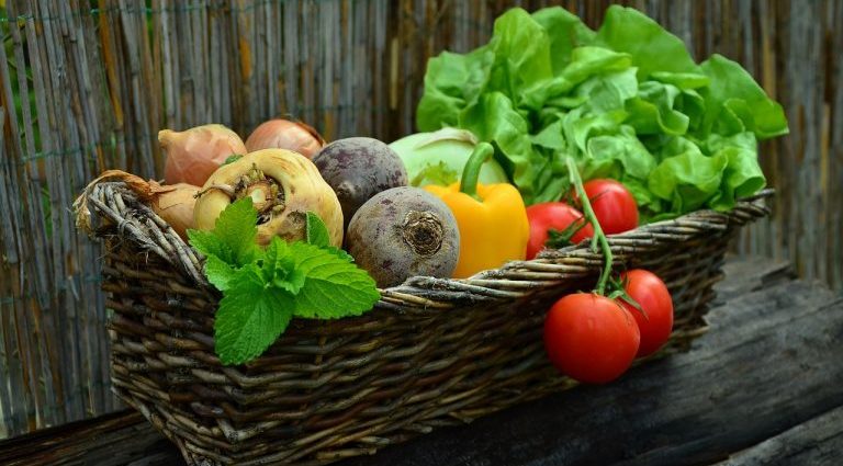 Dąbrowska&#8217;s diet &#8211; rules, menu, advantages and disadvantages of using a fruit and vegetable diet