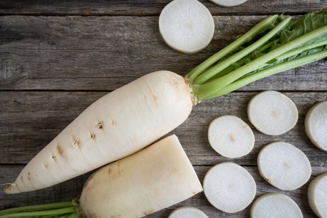 Daikon for the winter: recipes without sterilization