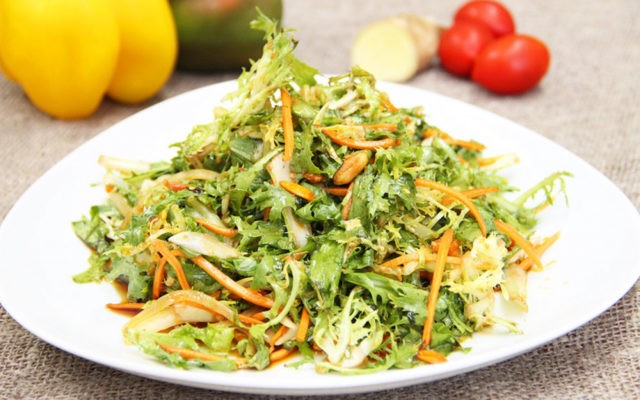 Dandelion salad: benefits and harms