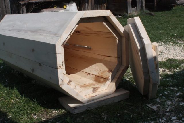 Deck for bees: how to do it yourself, drawings