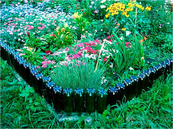 Decorative fences for plastic flower beds: recommendations for creating