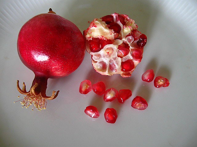 Decorative pomegranate: home care