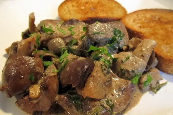 Delicious mushroom dishes with potatoes: cooking recipes