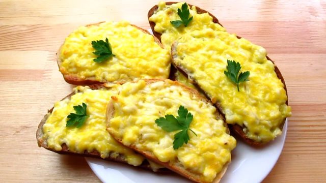 Delicious sandwiches on the New Years table: hot, beautiful, original