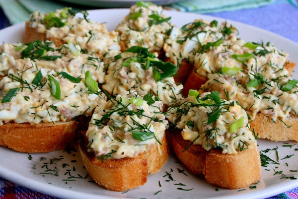 Delicious sandwiches on the New Years table: hot, beautiful, original