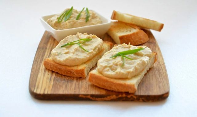 Delicious sandwiches on the New Years table: hot, beautiful, original