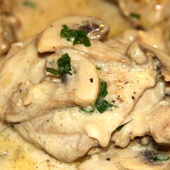 Delicious sauces with chicken and mushrooms