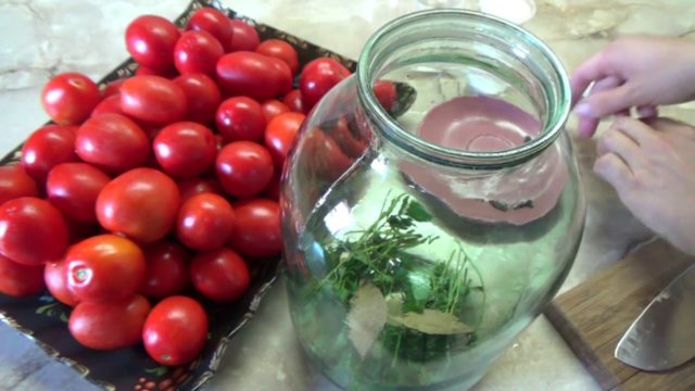 Delicious tomatoes and peppers for the winter