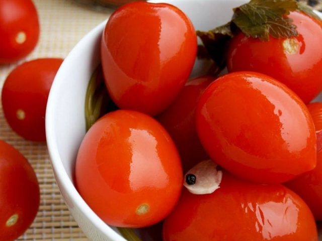 Delicious tomatoes and peppers for the winter