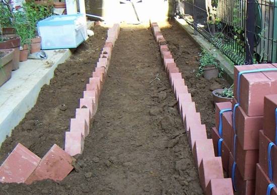 DIY brick beds 