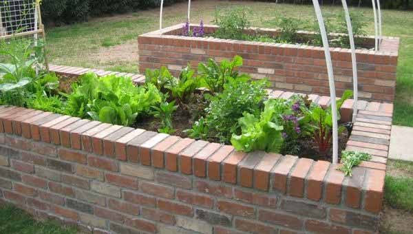 DIY brick beds 