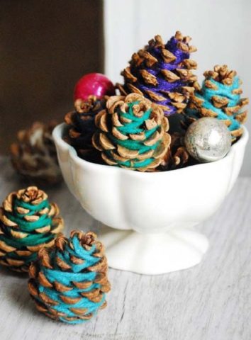 DIY crafts from cones for the New Year: pine, spruce, photos, ideas