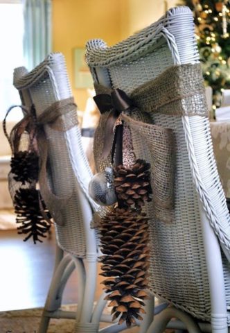 DIY crafts from cones for the New Year: pine, spruce, photos, ideas