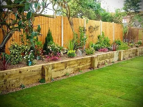 DIY fences for flower beds: a selection of options for flower beds