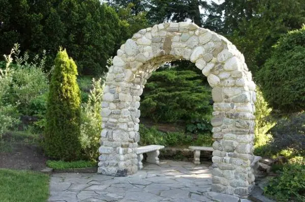 DIY garden arch (made of wood, metal, stone): the best options for 2022 with descriptions and photos