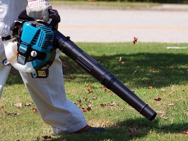 DIY garden vacuum cleaner