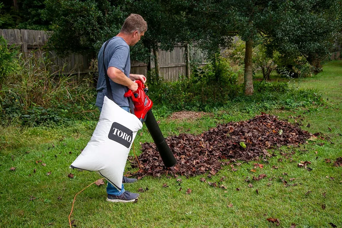 DIY garden vacuum cleaner