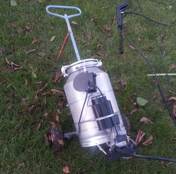 DIY homemade sprayer for the garden