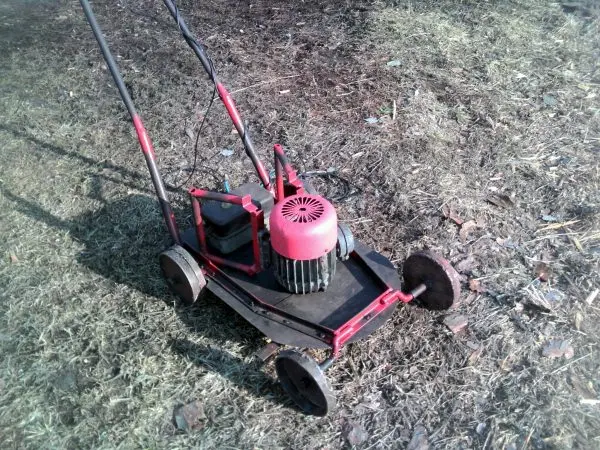 DIY lawn mower: step by step instructions