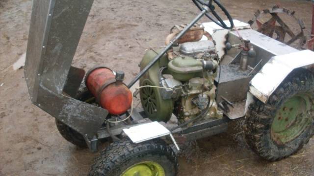 DIY mini tractor from a walk-behind tractor 