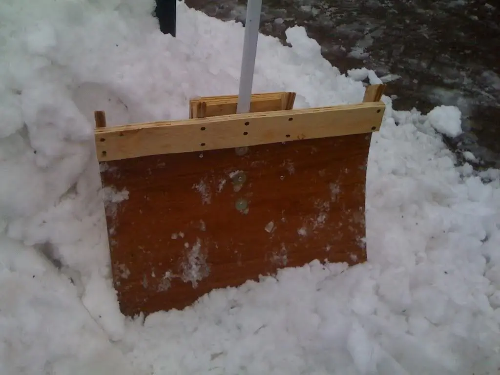 DIY snow shovel