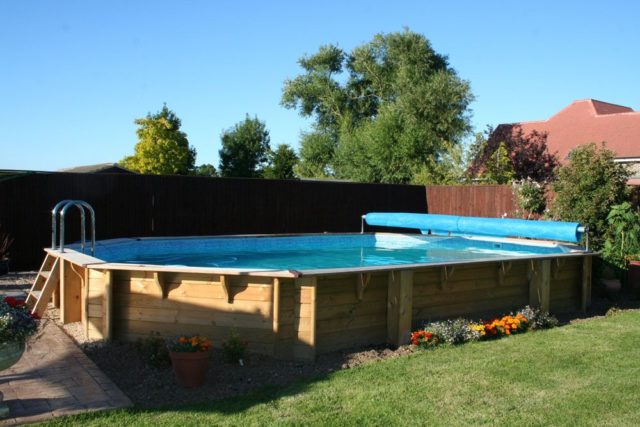 DIY wooden pool: step by step instructions + photo