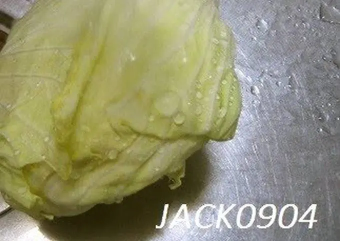 Do I need to remove the lower leaves from cabbage