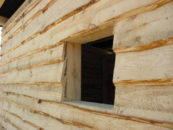 Do-it-yourself barn on the garden plot + photo